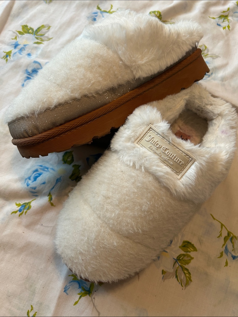 Juicy Couture Y2K Faux Fur Platform Clogs Cream Chunky slip ons